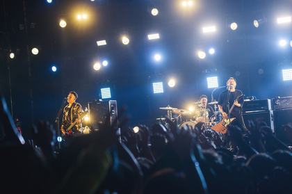 10-FEET『RUSH BALL 2023』ライブレポートーー「今日は全員ハッピーで帰るで！」ユーモアに包まれた、思いやりとマナーの精神