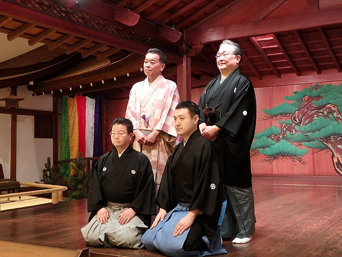山本能楽堂で開かれた『上方伝統芸能 DE 歴塾　サムライ篇』取材会にて