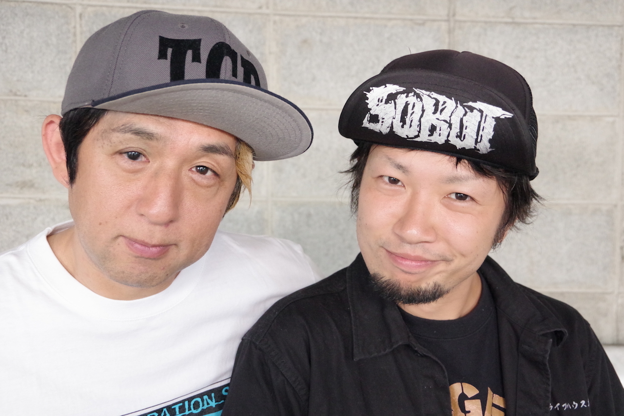 左：GEN（GELUGUGU）右：JAGGER（THE SKIPPERS）