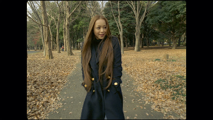 安室奈美恵、期間限定の公式Twitterで“安室ちゃんアバター”の動画を公開　「Baby Don’t Cry」のMVを再現