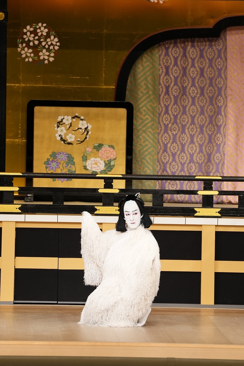 第三部『義経千本桜』「川連法眼館」忠信実は源九郎狐＝尾上右近 ／(C)松竹