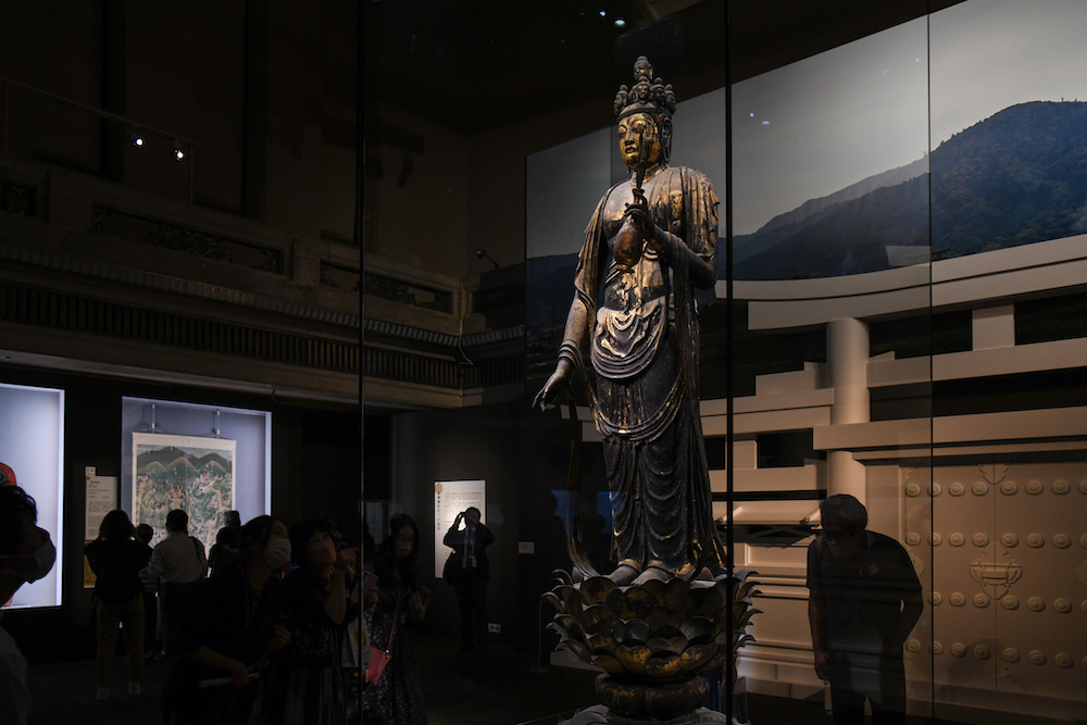国宝《十一面観音菩薩立像》奈良時代・8世紀 奈良・聖林寺蔵