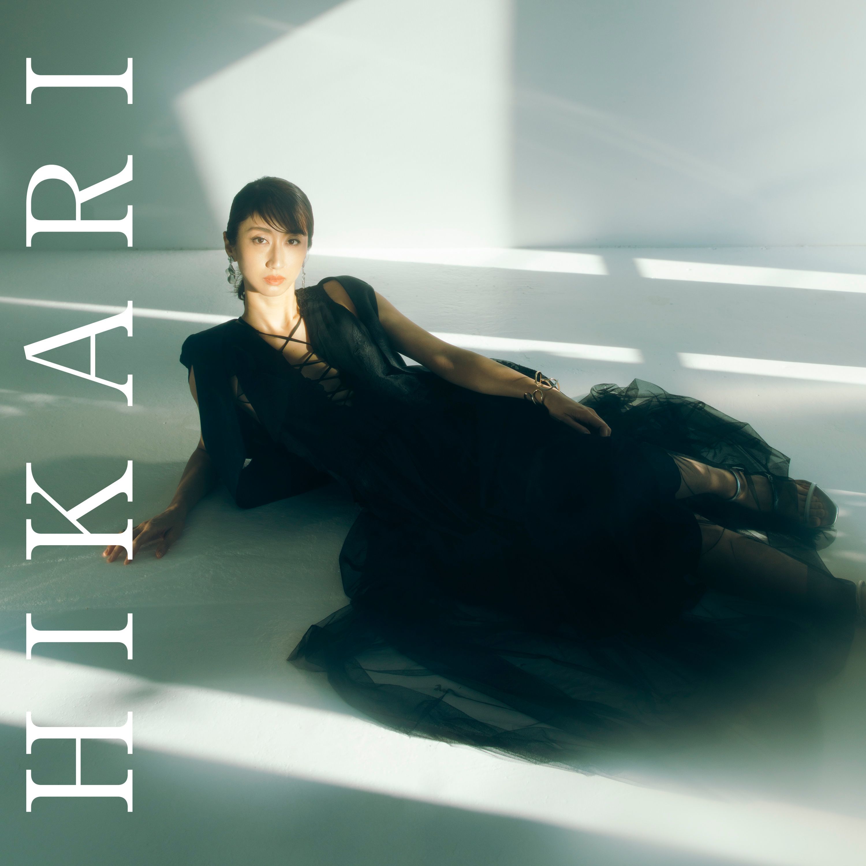 「HIKARI」ジャケット写真