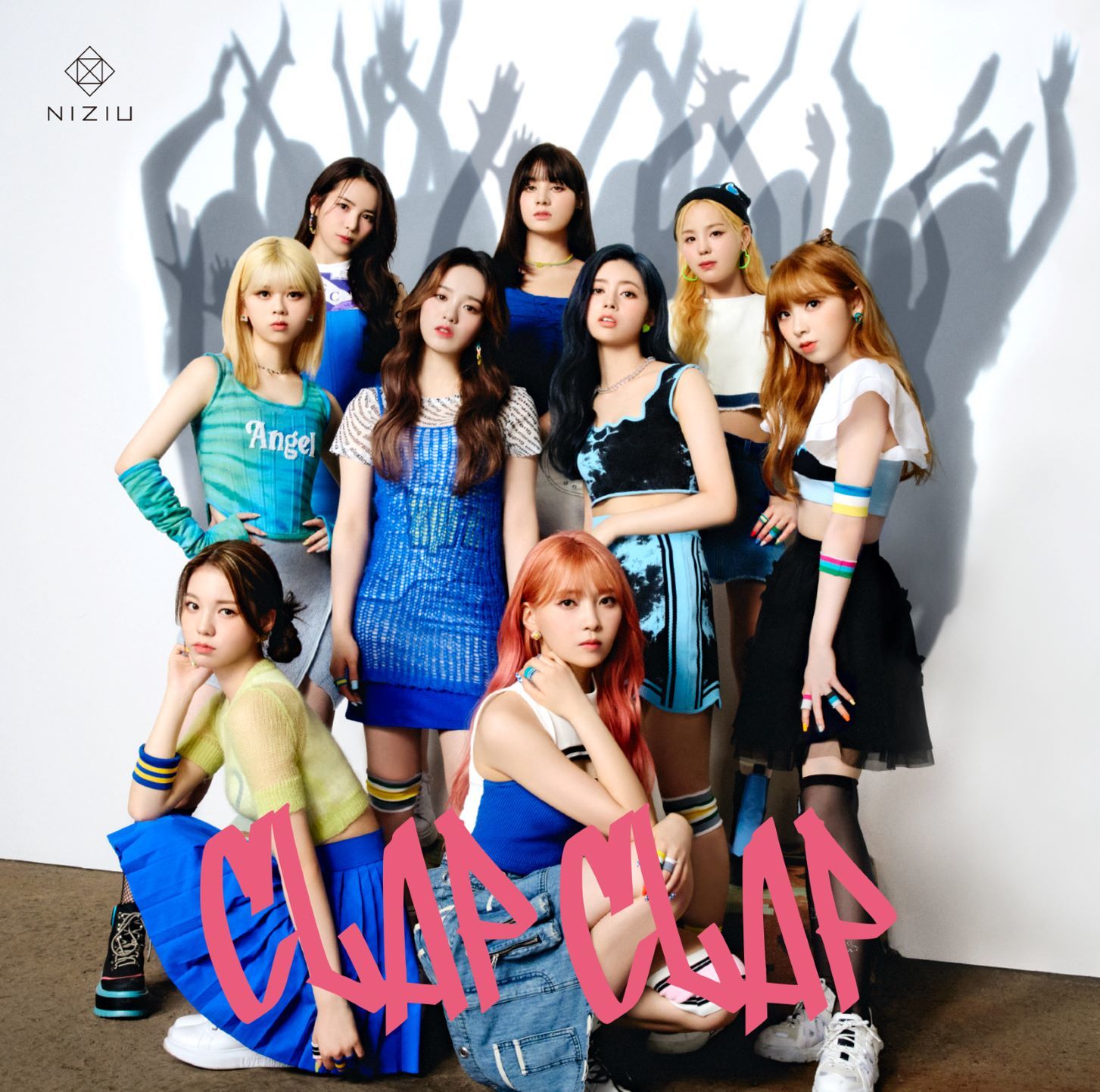 画像】NiziU、3rdシングル「CLAP CLAP」ジャケットアートワークを公開 ...