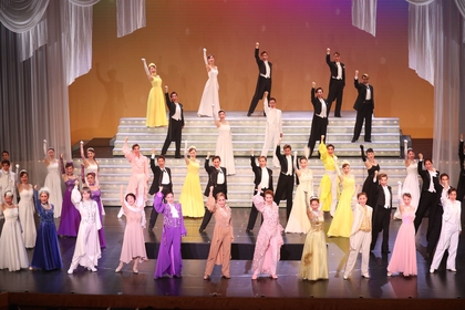 OSK日本歌劇団 OG公演『Eternal Glory』初日レポート到着「桜の花びらを持ち帰ったことが今でも忘れられません」