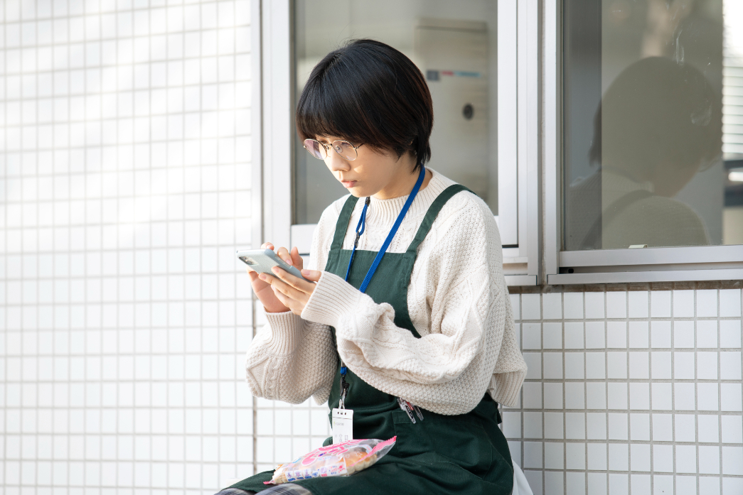 （C）2023「恋のいばら」製作委員会