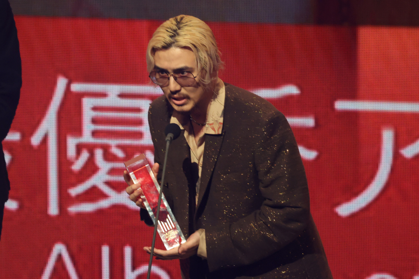 『MUSIC AWARDS JAPAN 2025』授賞式　最優秀アルバム賞　藤井 風「LOVE ALL SERVE ALL」　