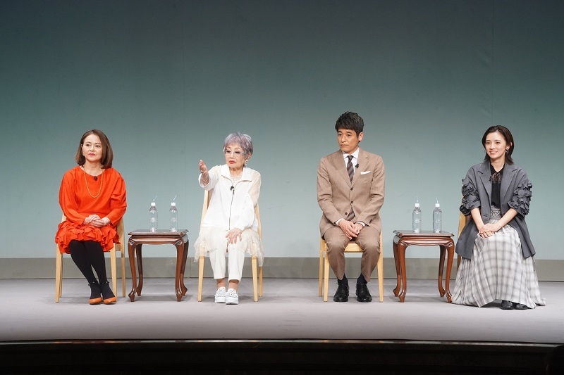 （左から）あめくみちこ、泉ピン子、佐藤隆太、星野真里