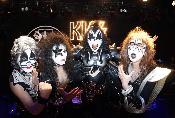 The World KISS as KISS