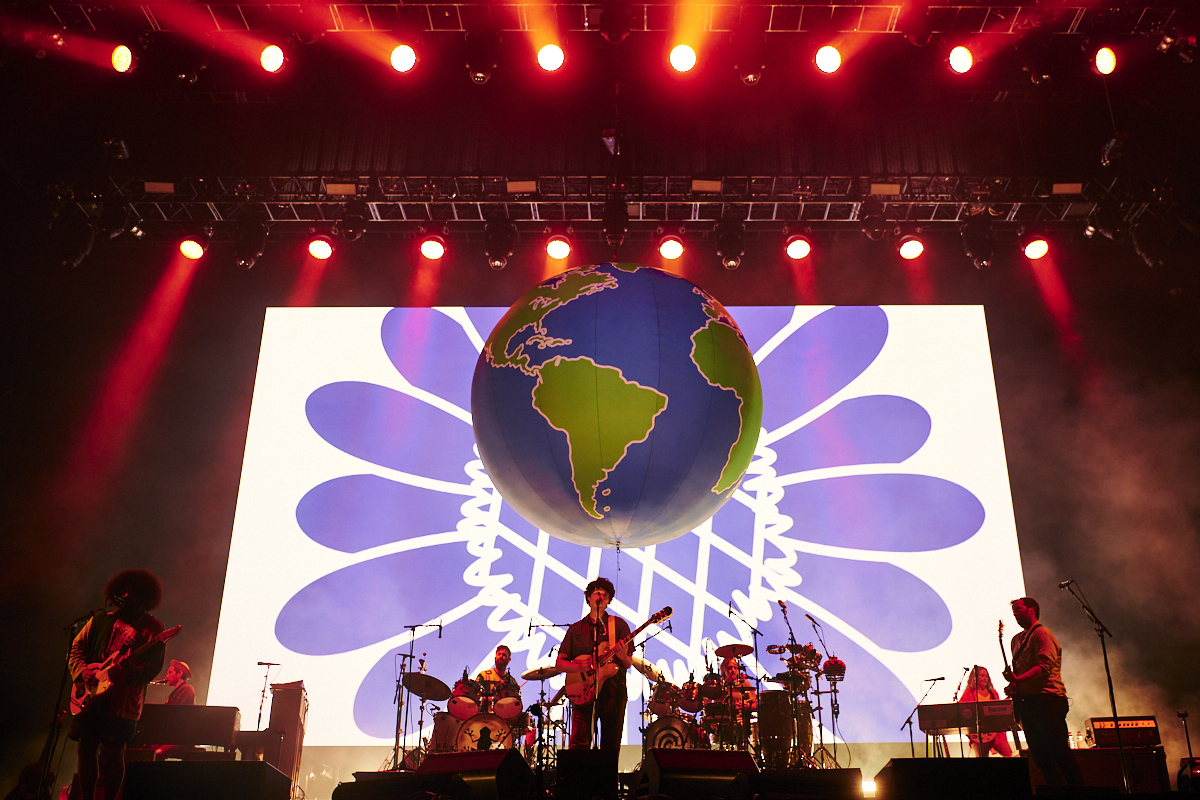 VAMPIRE WEEKEND／ヴァンパイア・ウィークエンド　撮影＝大橋祐希