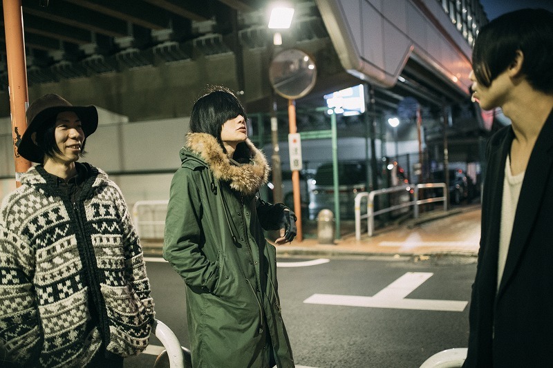 L⇒R：波多野、有村竜太朗、小林祐介 撮影＝上山陽介