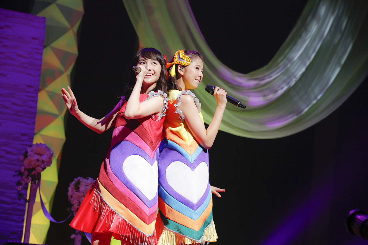 ももいろクローバーZ・百田夏菜子、玉井詩織 photo by HAJIME KAMIIISAKA