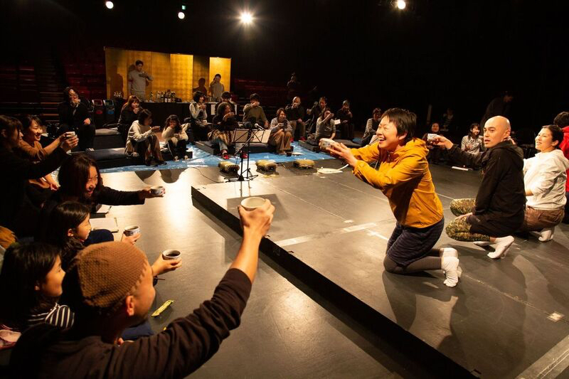 烏丸ストロークロックと祭『祝・祝日』in城崎　2019年12月　©igaki photo studio　写真提供：城崎国際アートセンター