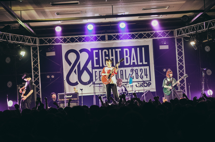 サバシスター『EIGHT BALL FESTIVAL 2024』ライブレポートーー心に栄養たっぷり、直球ロックンロールで初の岡山を盛り上がる