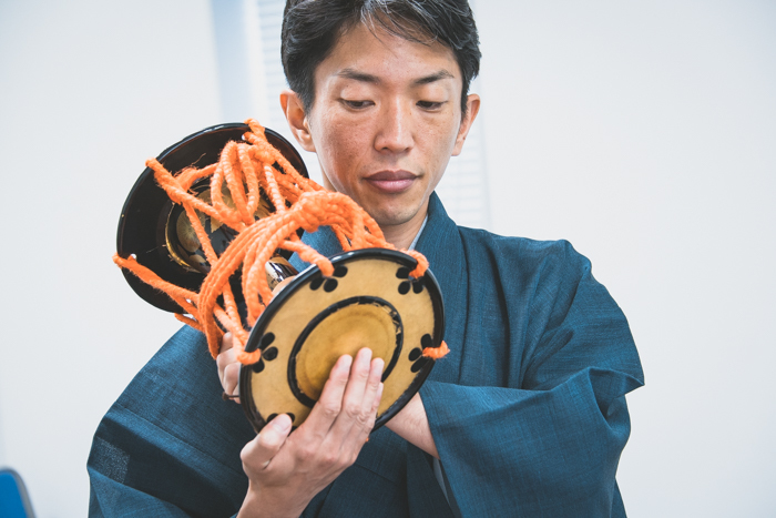 ライブ会場では小鼓体験コーナーも。