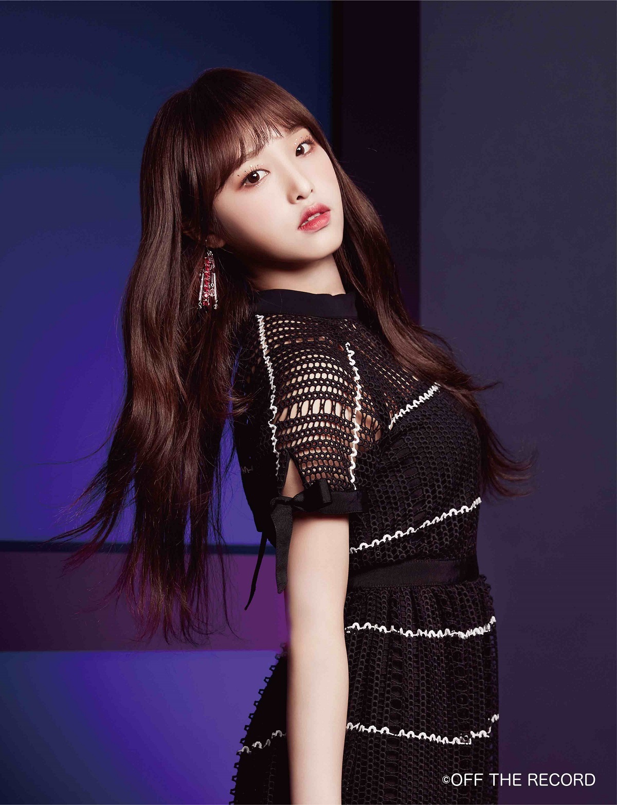 IZ*ONE／イェナ　 (C)OFF THE RECORD