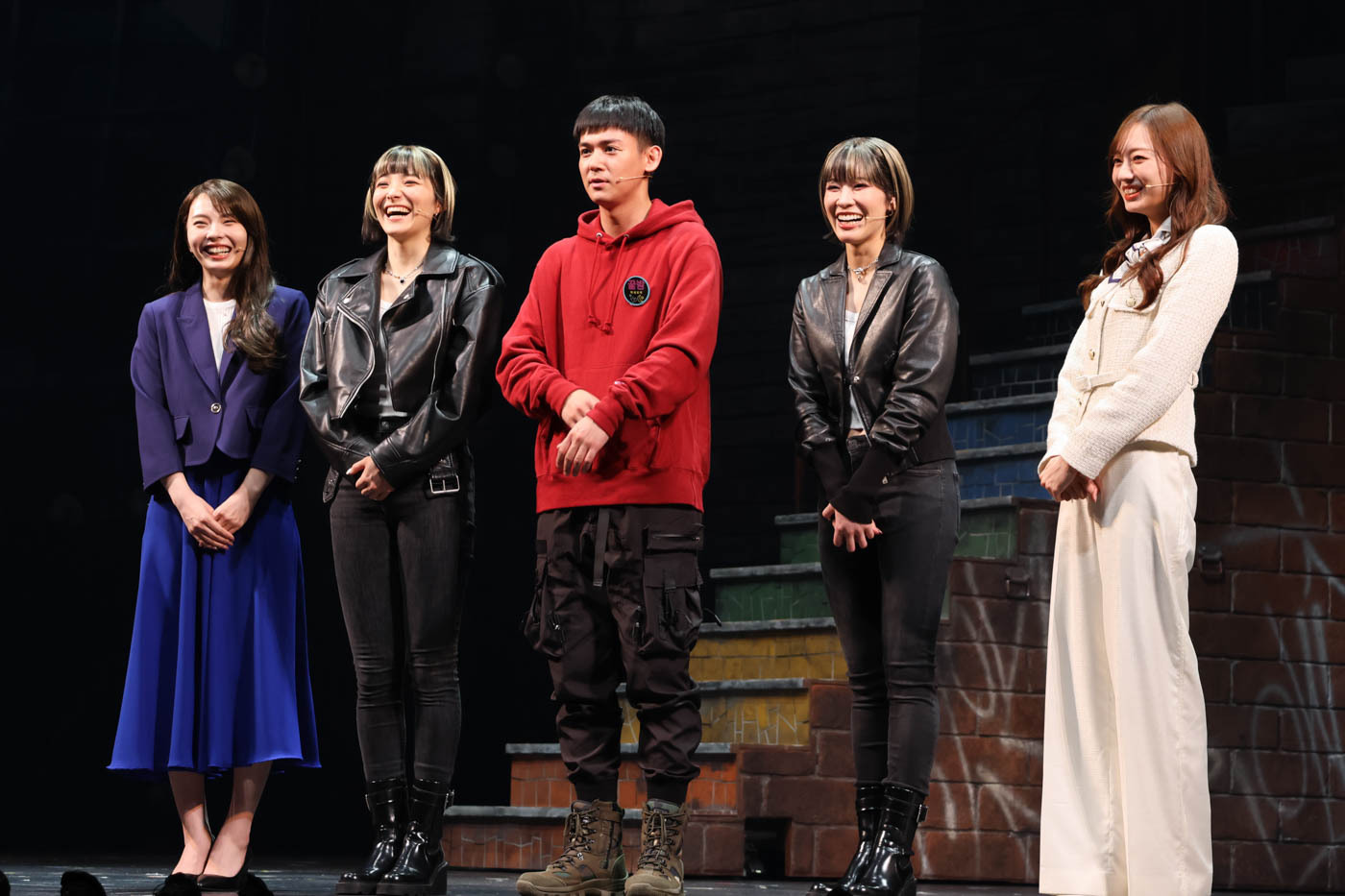 （左から）川口ゆりな、sara、小瀧 望、和希そら、梅澤美波
