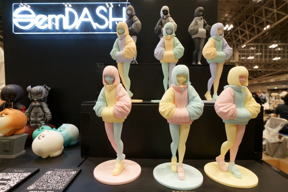 emDASHブース風景