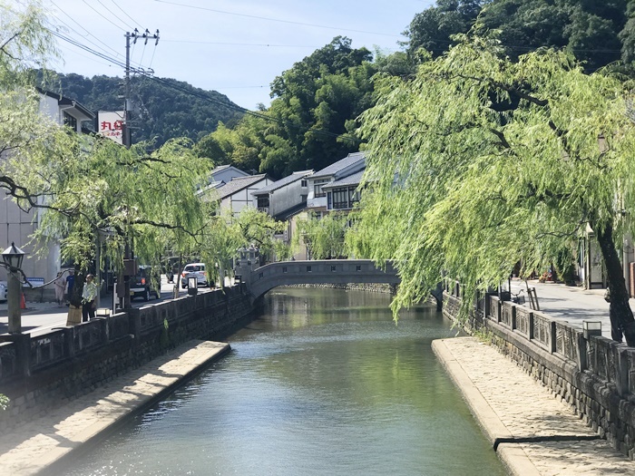 城崎温泉のメイン通り。 ［撮影］吉永美和子
