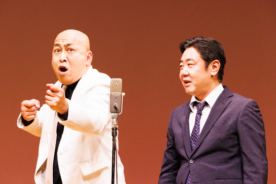 錦鯉独演会「バカが来た」 撮影＝二瓶 彩