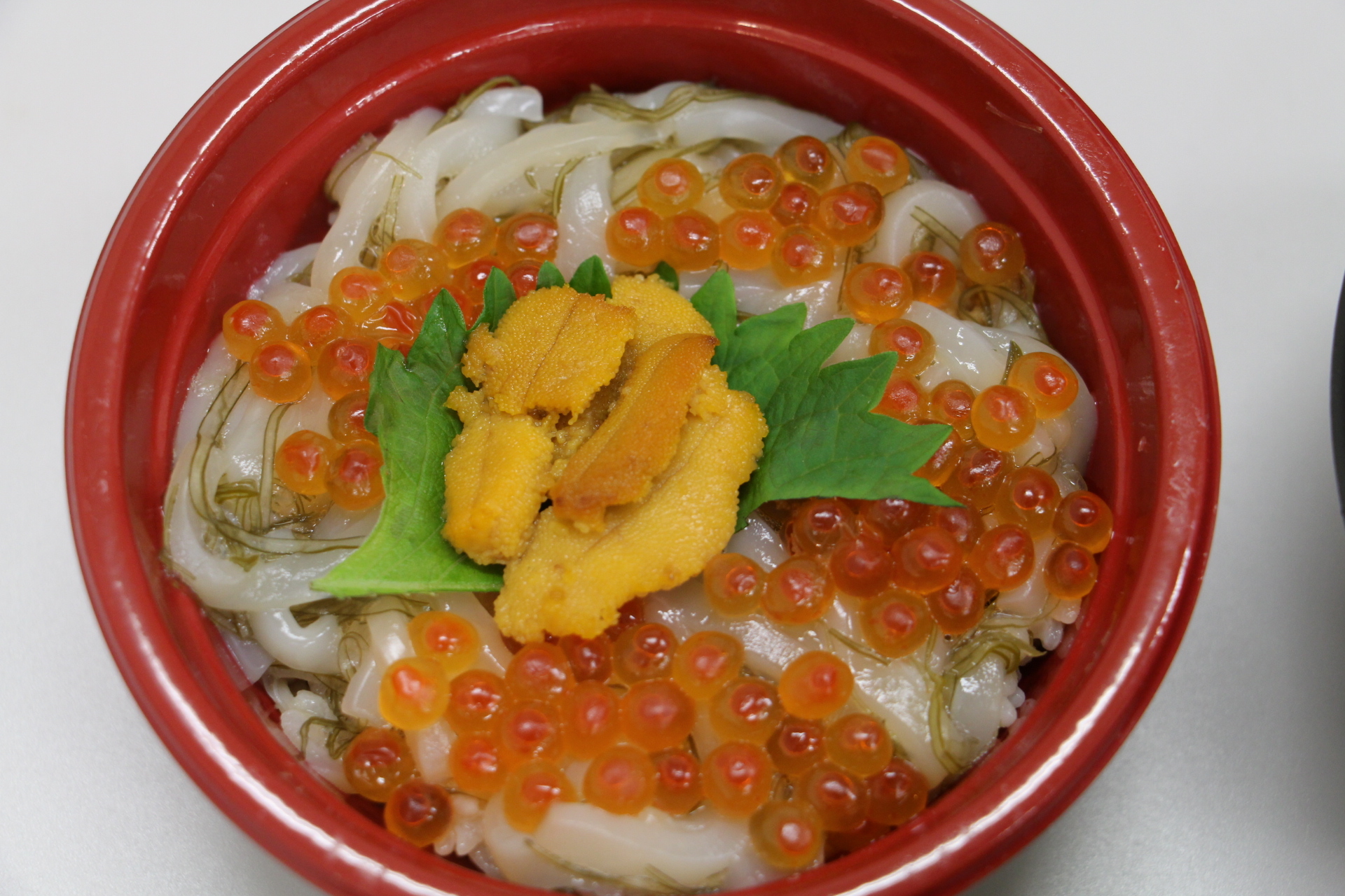 函館朝市漁り火がごめ丼