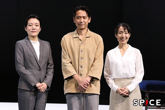 （左から）鈴木杏、坂本昌行、長野里美