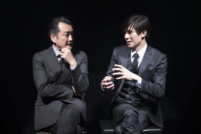 （左から）吉田鋼太郎、柿澤勇人