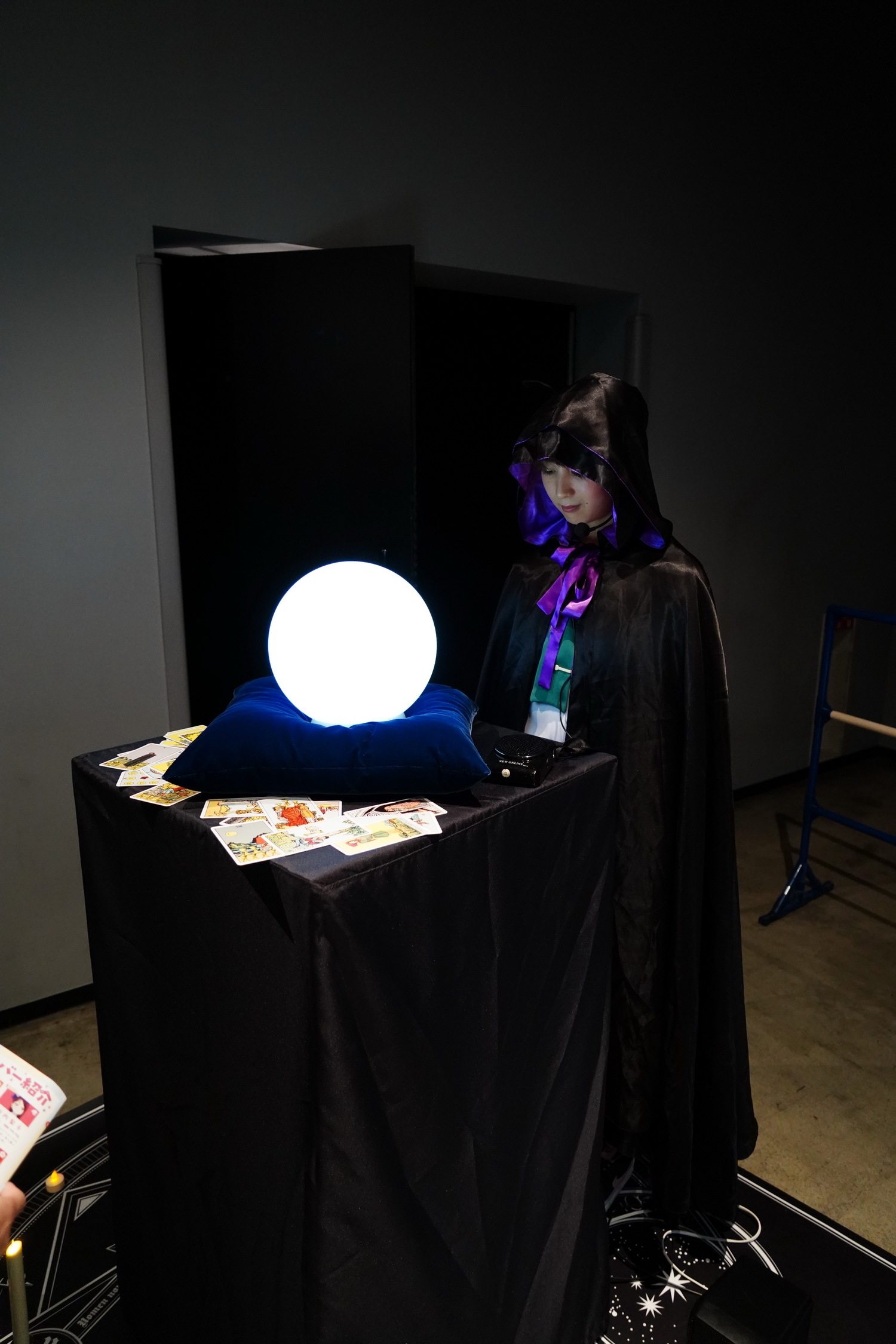  場所によっては浦の星女学院の生徒が実際に待っているポイントも！ (C)2017 プロジェクトラブライブ！サンシャイン!!／(C)SCRAP