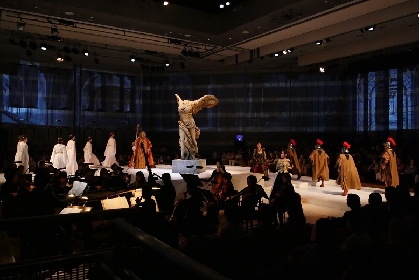 モーツァルト歌劇『偽の女庭師』を関西歌劇団がアリーナ形式で上演 ～ 指揮者、演出家、出演者に聞いた