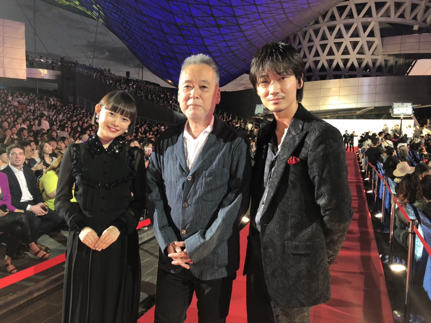 綾野剛 杉咲花が韓国 釜山国際映画祭のレッドカーペットに登場 映画は国境や国などを超える力を持っている Spice エンタメ特化型情報メディア スパイス