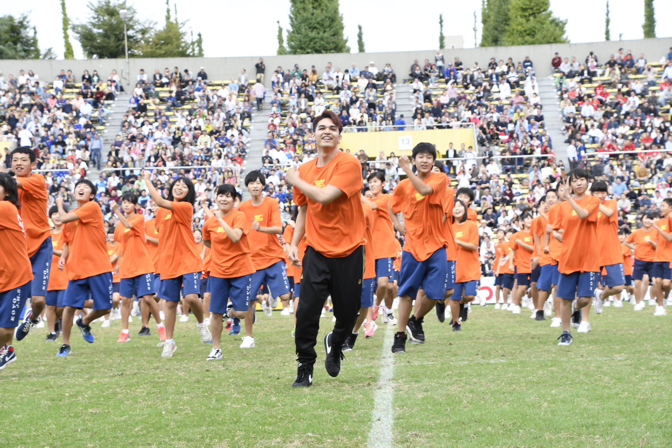 東北の子どもたちに 元気や夢を届けたい 宮城と東京の子供たち300名がldhメンバーと一緒に Rising Sun Spice エンタメ特化型情報メディア スパイス