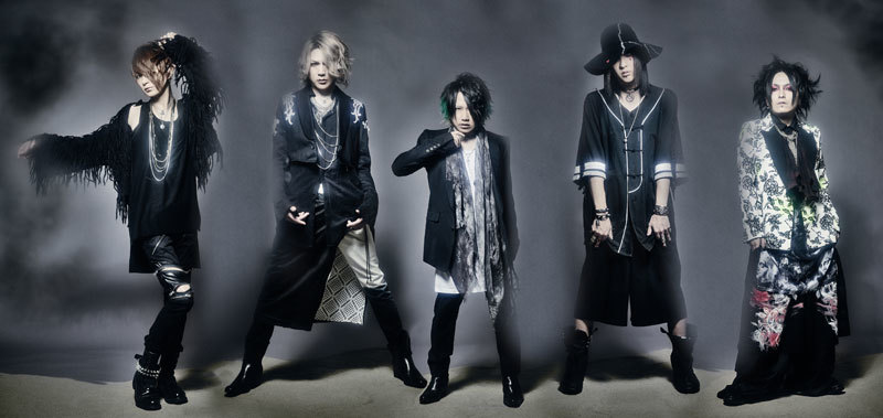 NIGHTMARE(L⇒R)/咲人(G)、Ni～ya(B)、YOMI(Vo)、RUKA(D)、柩(G)