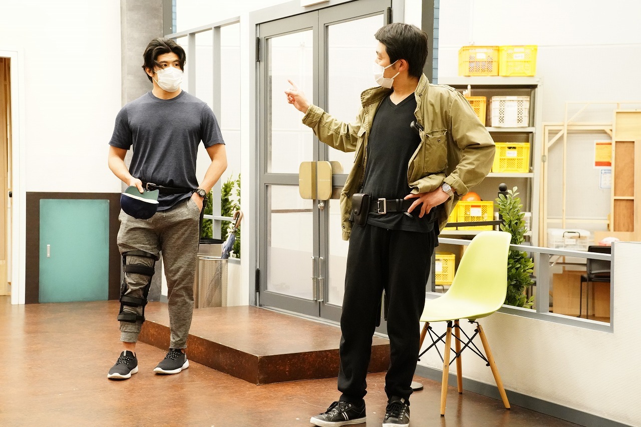 （左から）板橋駿谷、瑞木健太郎  　撮影：田中亜紀