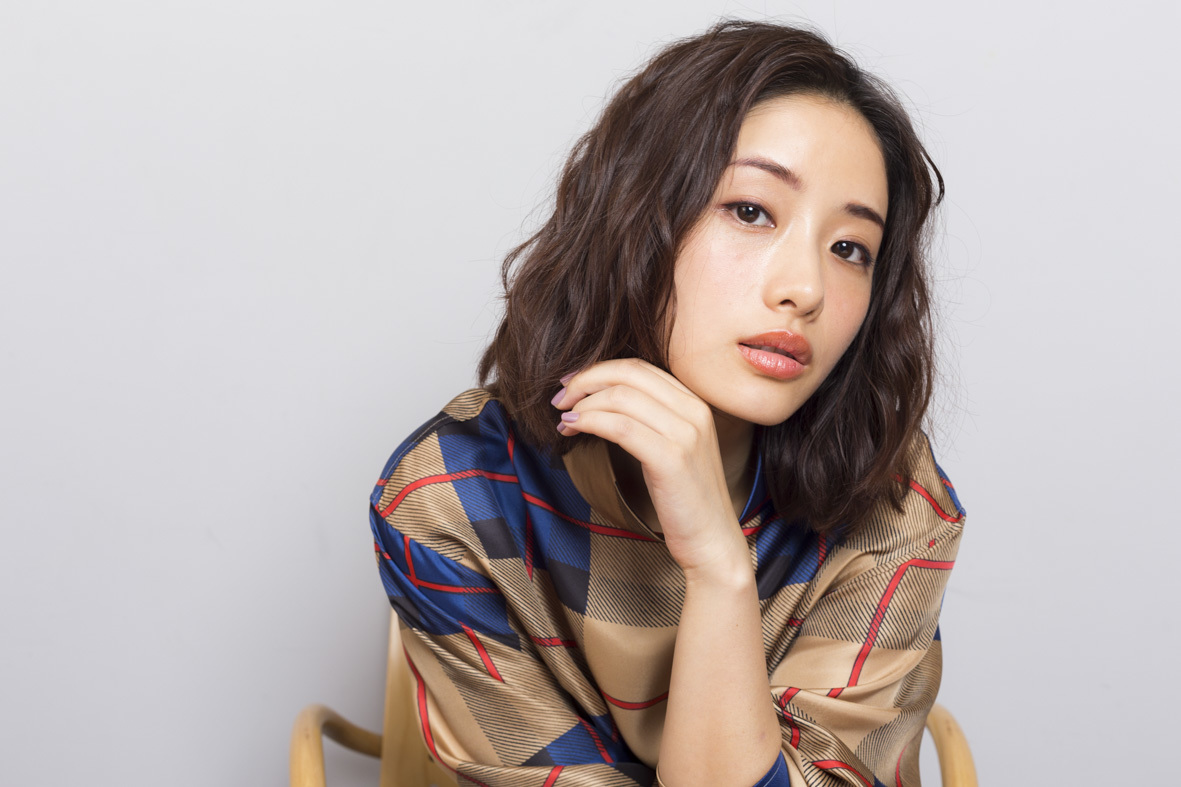 石原さとみ『密やかな結晶』 撮影＝山越隼