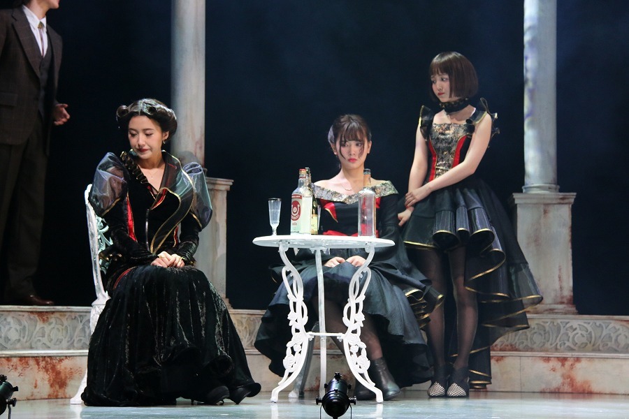 舞台「三姉妹」