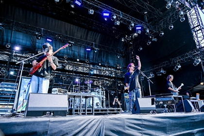 THE ORAL CIGARETTES『RUSH BALL 2025』クイックレポートーー愛する『RUSH BALL』へ、渾身のパフォーマンスで想いを伝える
