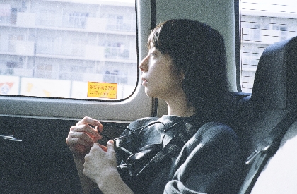女優・夏帆の日常から意識することができない寝顔まで　30歳までの2年間を切り取った写真集『おとととい』発売が決定