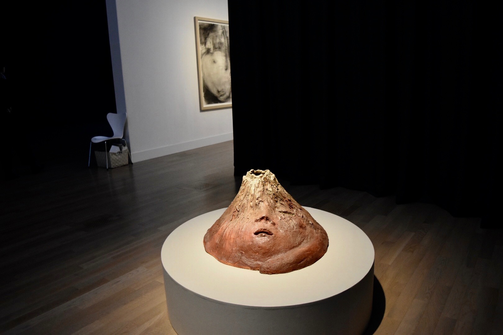 『イケムラレイコ 土と星 Our Planet』展 2019年 国立新美術館展示風景
