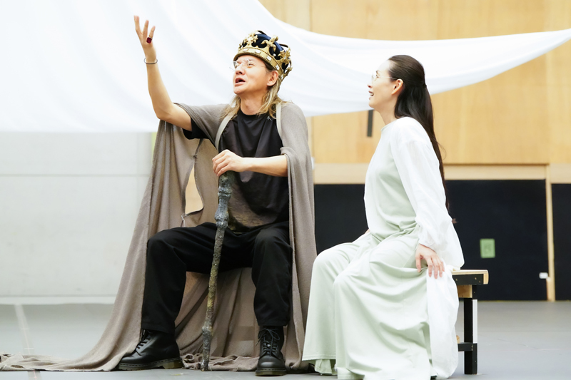 （左から）岡本健一、中嶋朋子 　（撮影：田中亜紀）