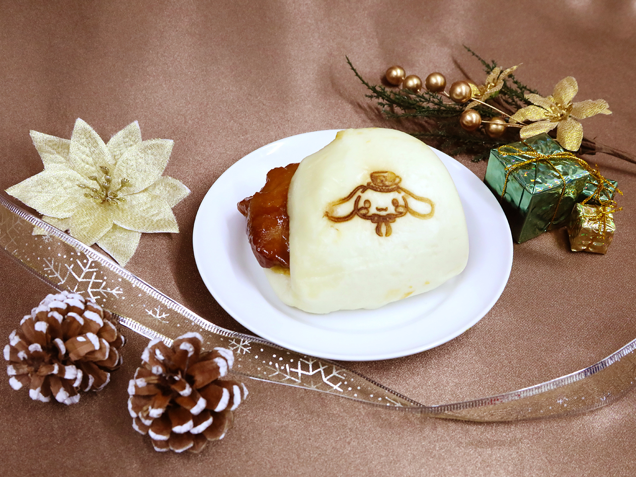 シナモンのクリスマス照り焼きチキンパオ 600円(税込)