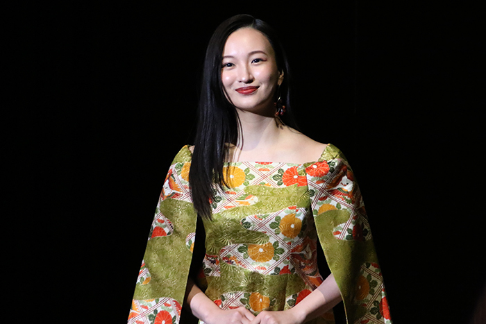 華 優希