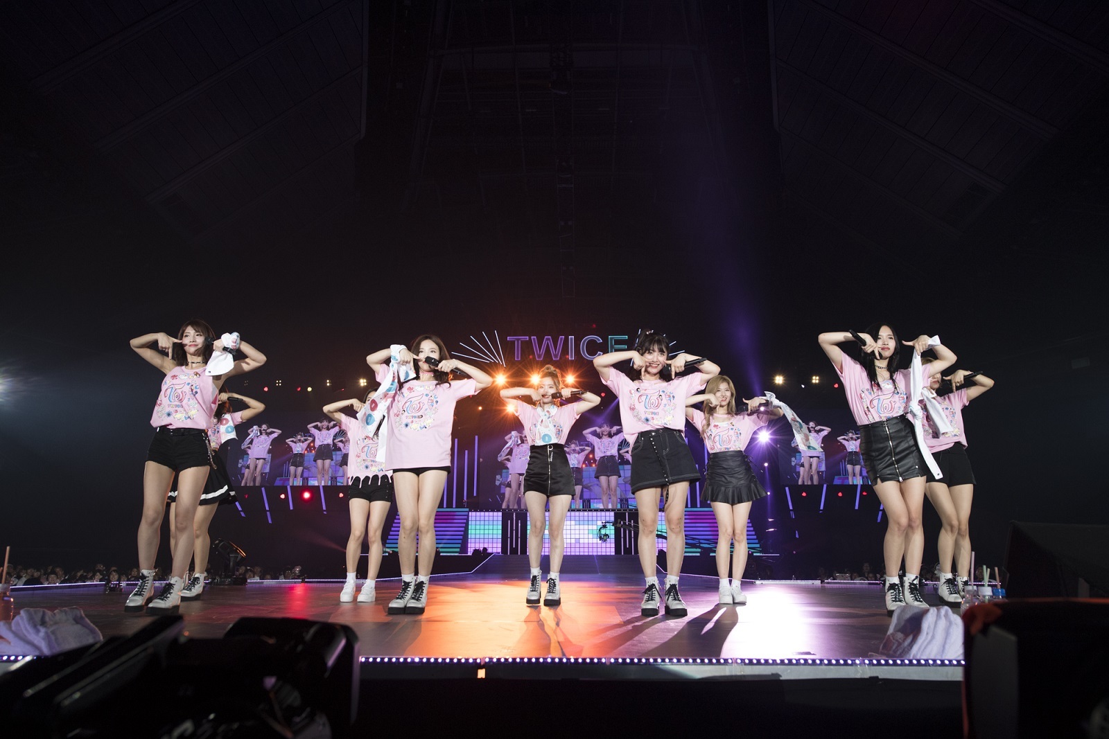 『TWICE DEBUT SHOWCASE “Touchdown in JAPAN”』