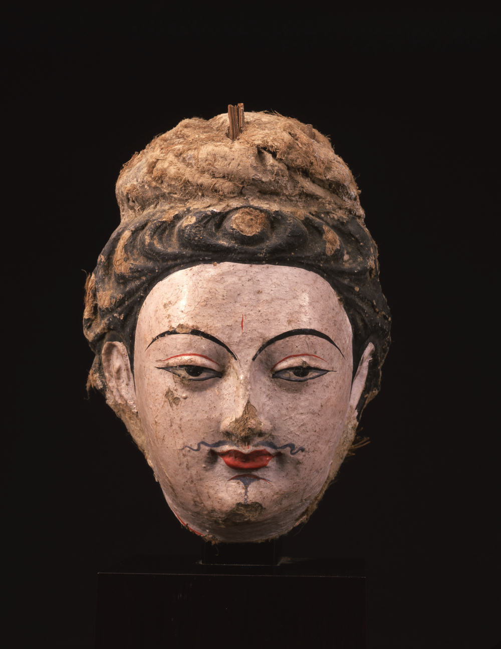 菩薩像頭部：中国、 クムトラ千仏洞（平山郁夫シルクロード美術館）