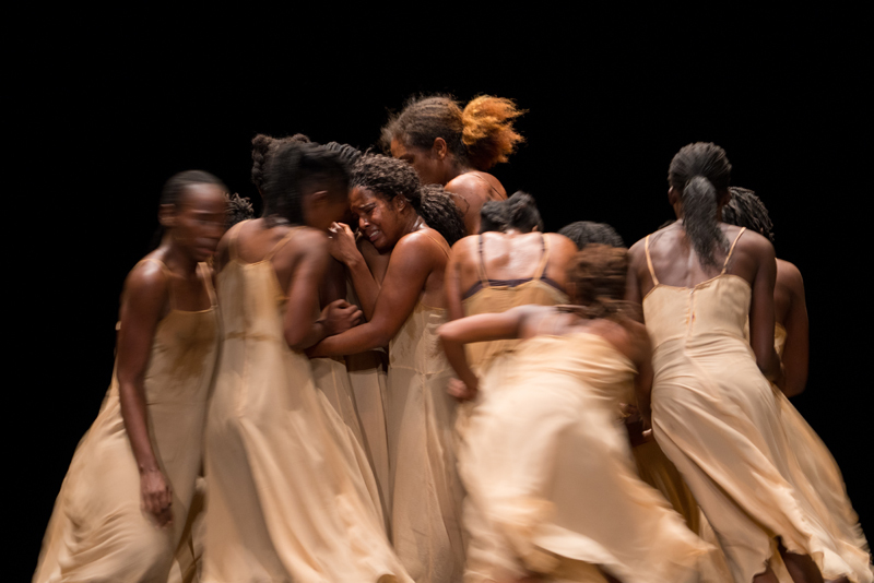 『春の祭典』 　Photo by Maarten-Vanden-Abeele ©Pina Bausch Foundation