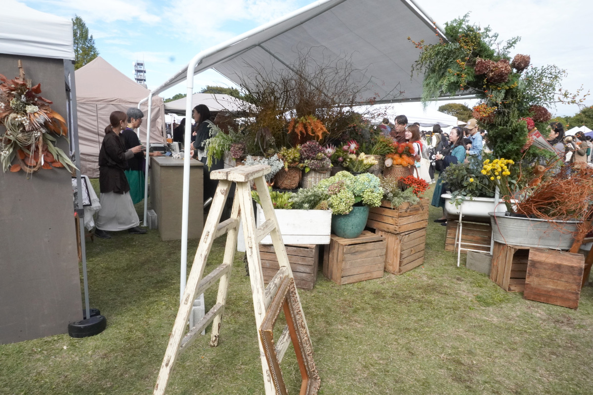 『東京蚤の市’25 AUTUMN』会場風景より