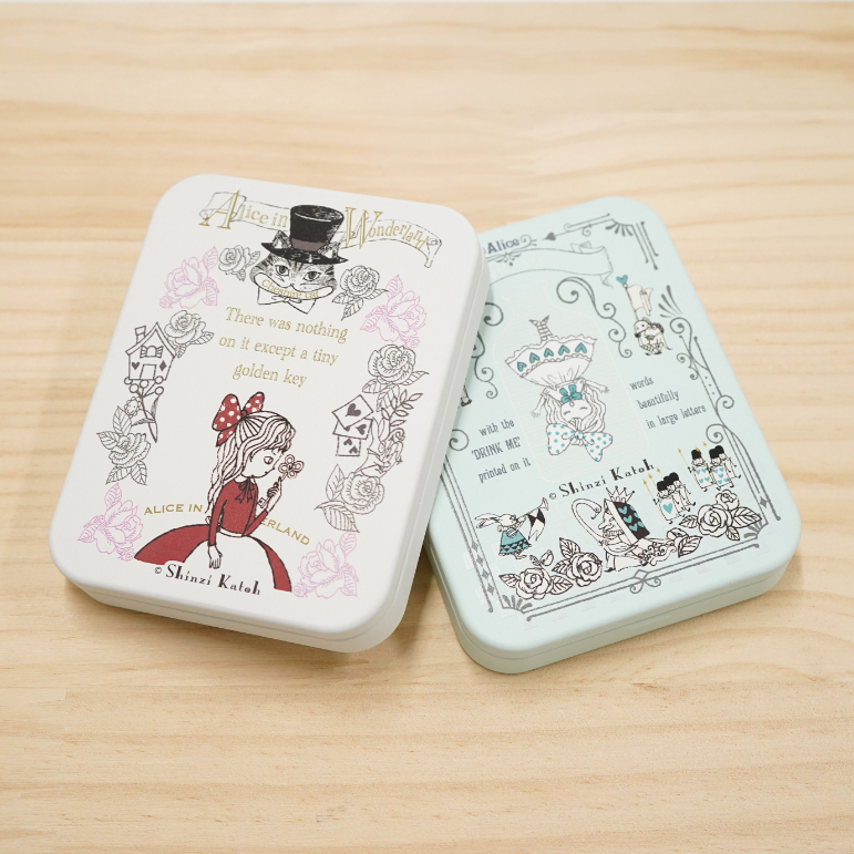 「アリス　ブリューム缶」990円（木野瀬印刷／こころとどむ）