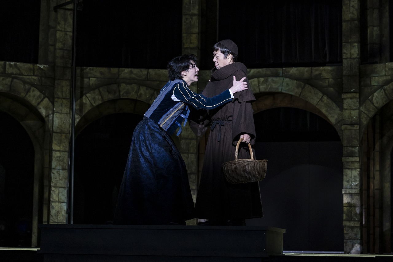 舞台『ロミオとジュリエット』舞台写真 　　撮影：岡 千里