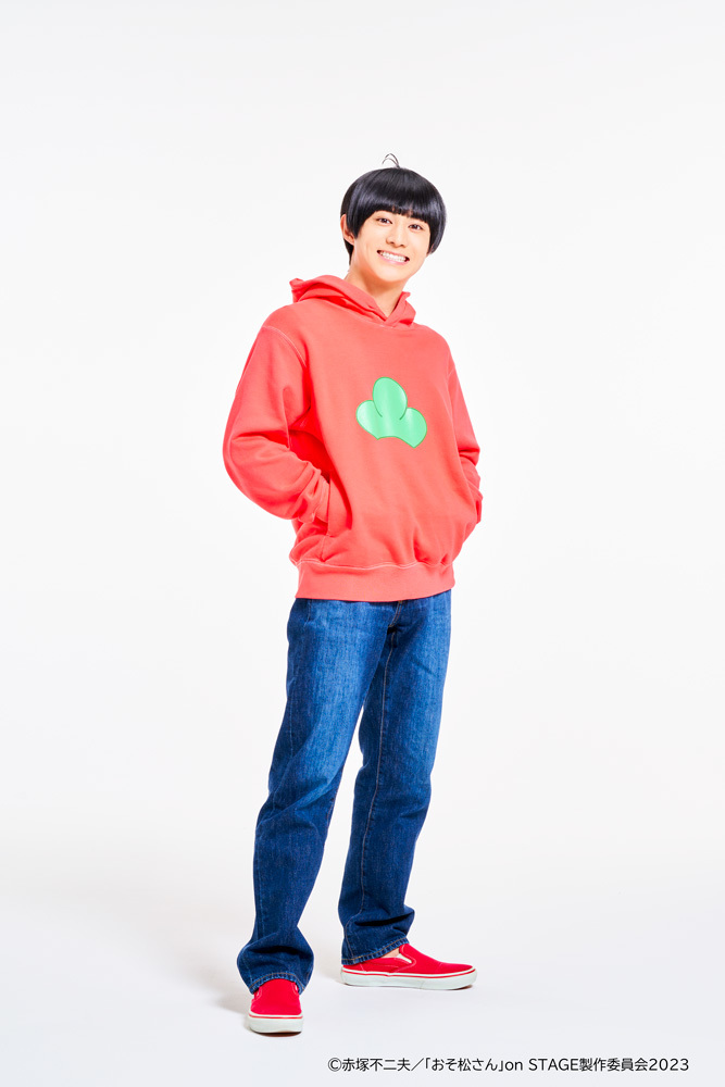 舞台『おそ松さん』中西智也（おそ松役） 　　　(C)赤塚不二夫／「おそ松さん」on STAGE製作委員会2023 