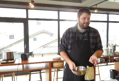 外国人インストラクターによる英語の料理教室で、英会話も学べるCOOKING SUNレポート！