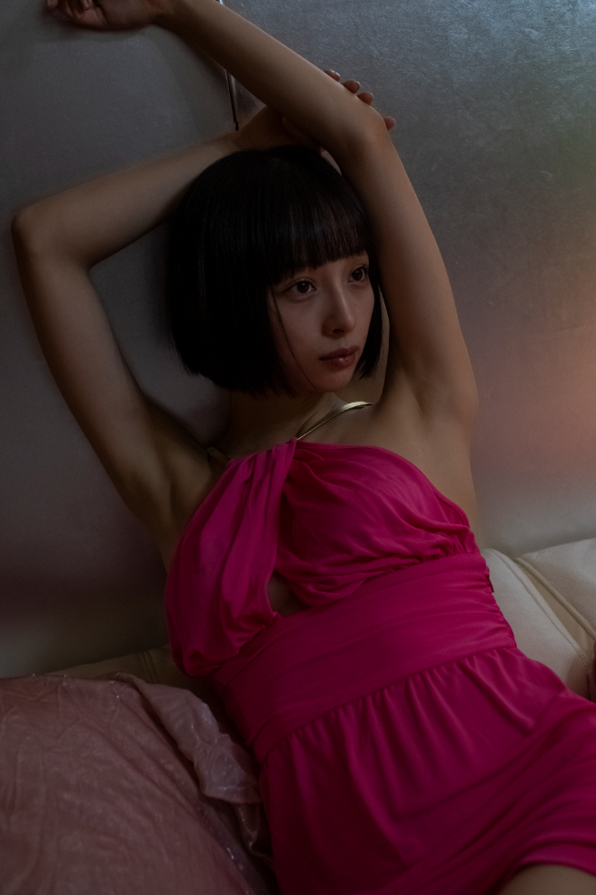 華村あすか 写真集『真価論』 （C）沢渡朔／講談社『真価論』